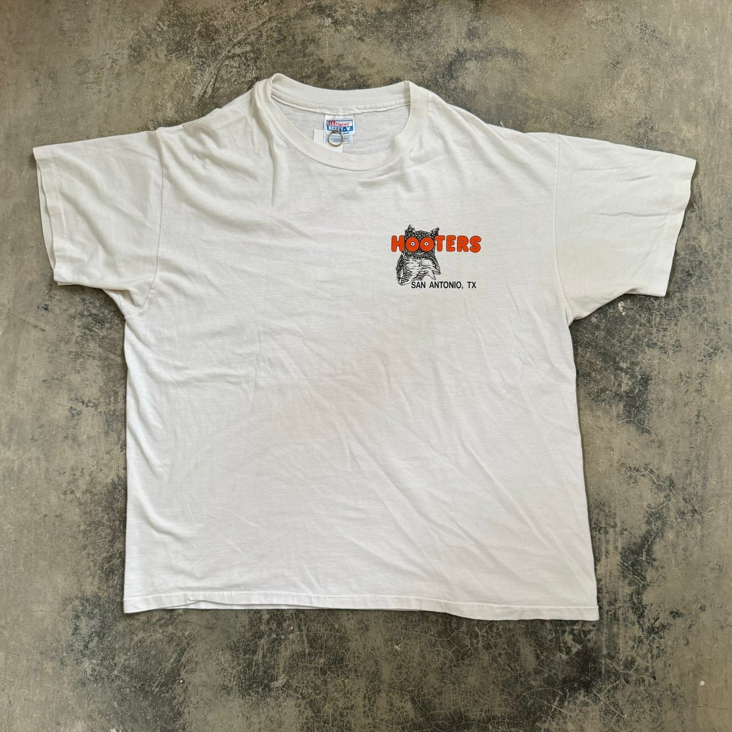 Vintage Hooters Tee